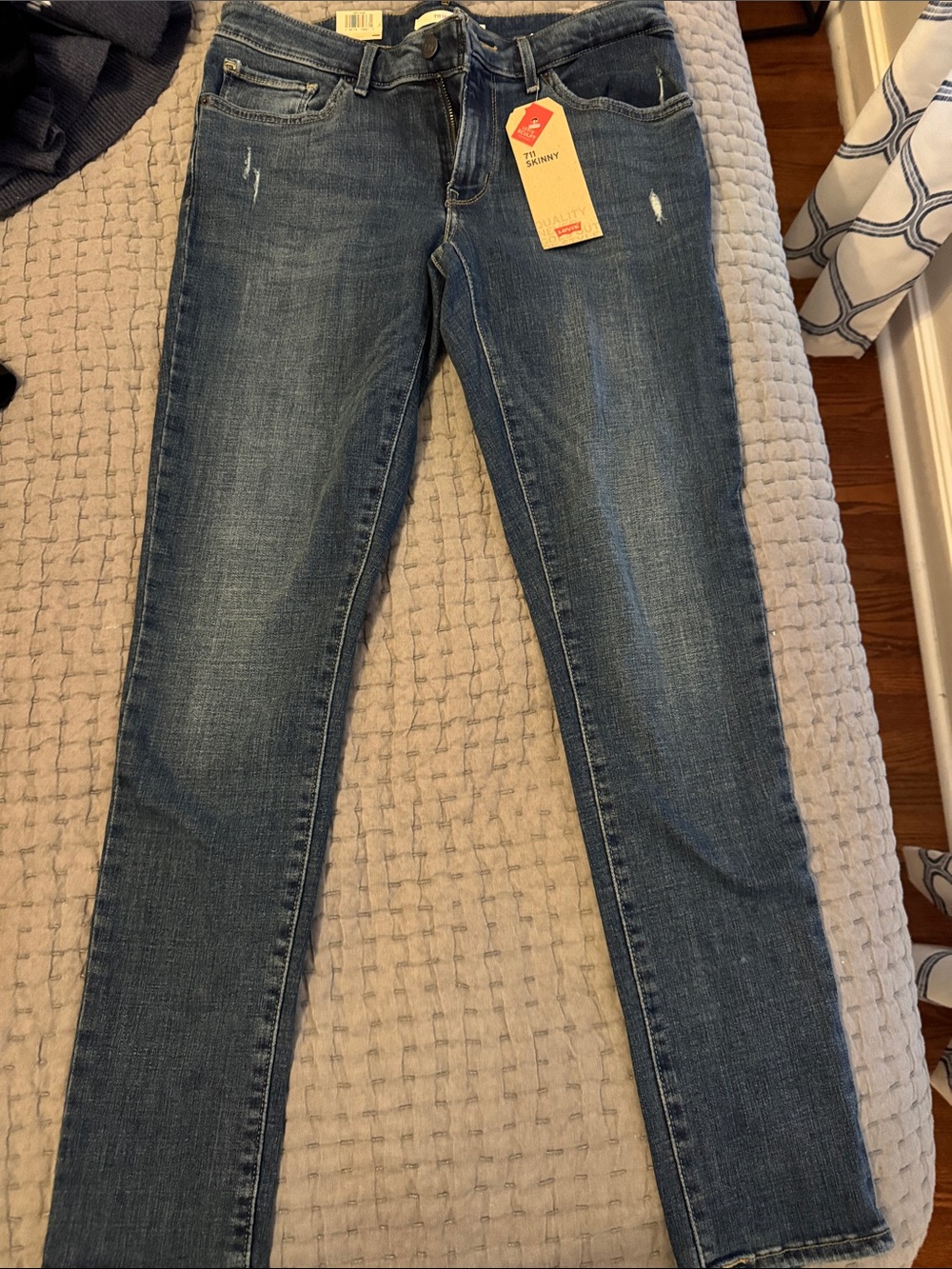 Levi's Women's Skinny Jeans - Medium Blue Wash